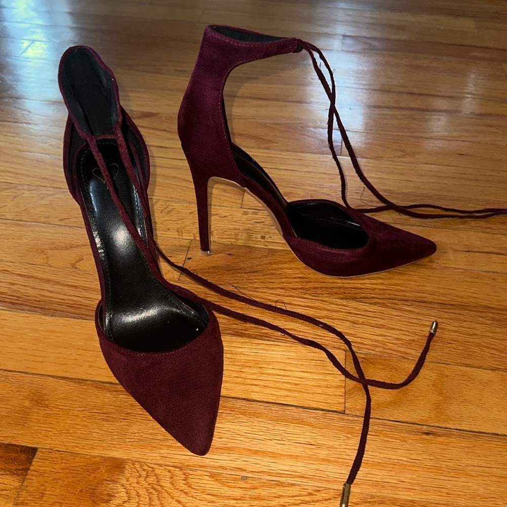 maroon heels wrap tie